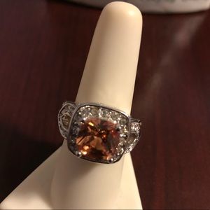 Banana Republic Gem/Diamond Tea Ring in Size 8
